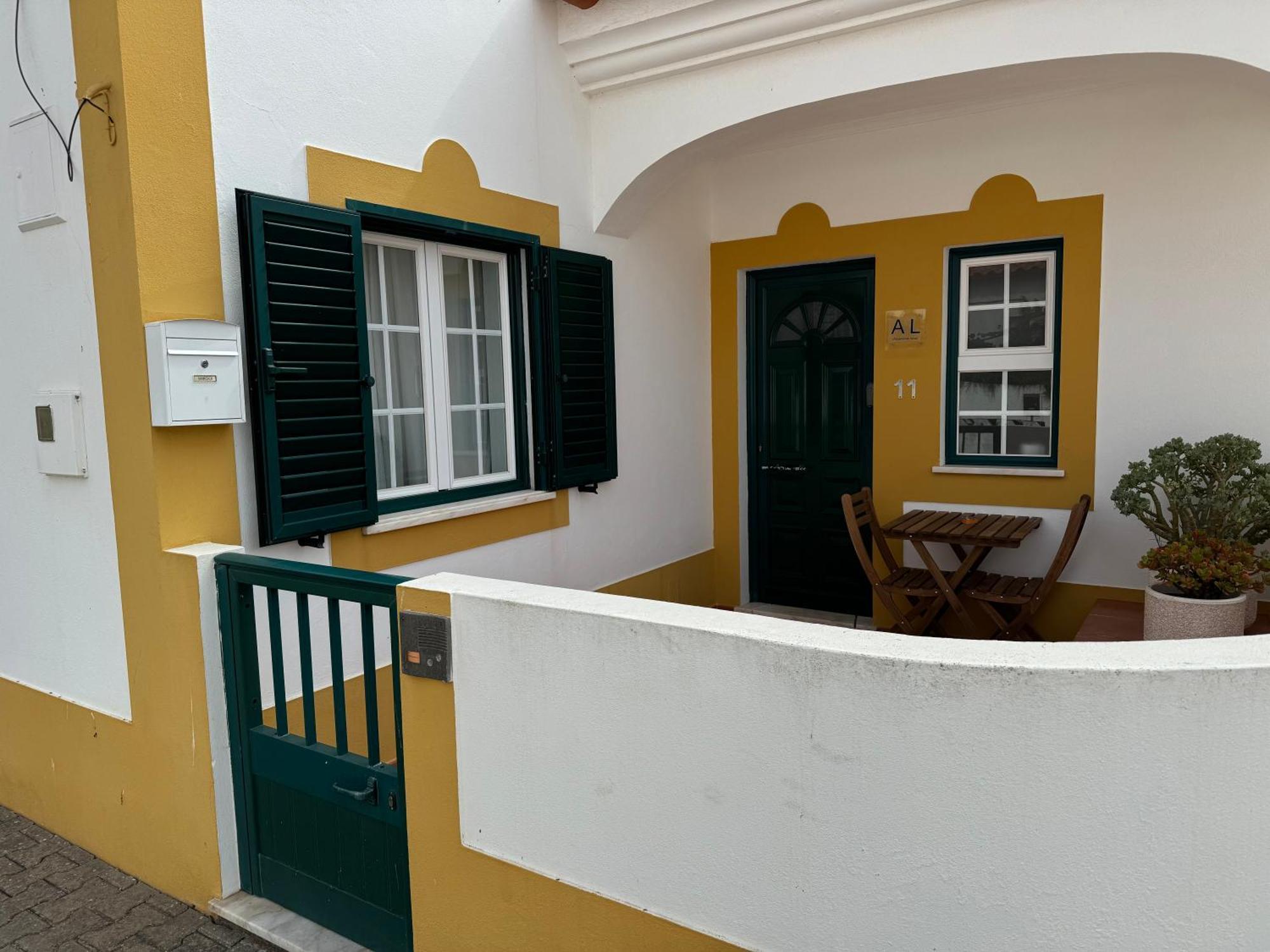 Quarto Duplo Com Terraco E Casa De Banho Privativa - Em Casa De Praia Em Almograve - Trilho Dos Pescadores 외부 사진